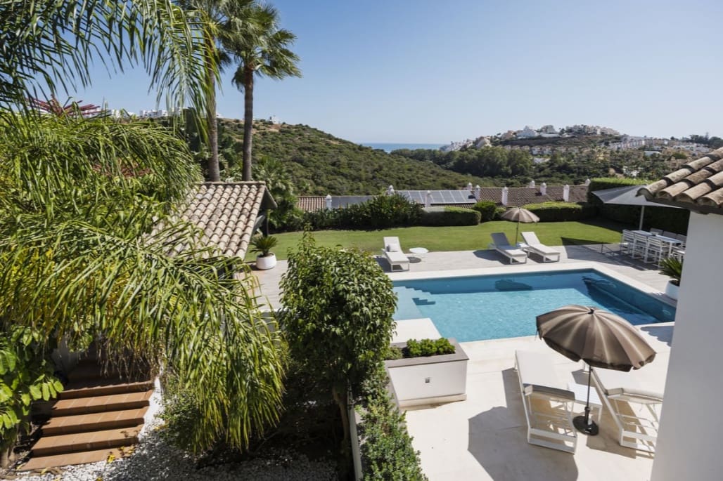 6 bedroom Villa for sale in Casares with pool garage - € 1,900,000 (Ref: 9616393)