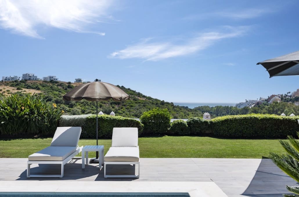 6 bedroom Villa for sale in Casares with pool garage - € 1,900,000 (Ref: 9616393)