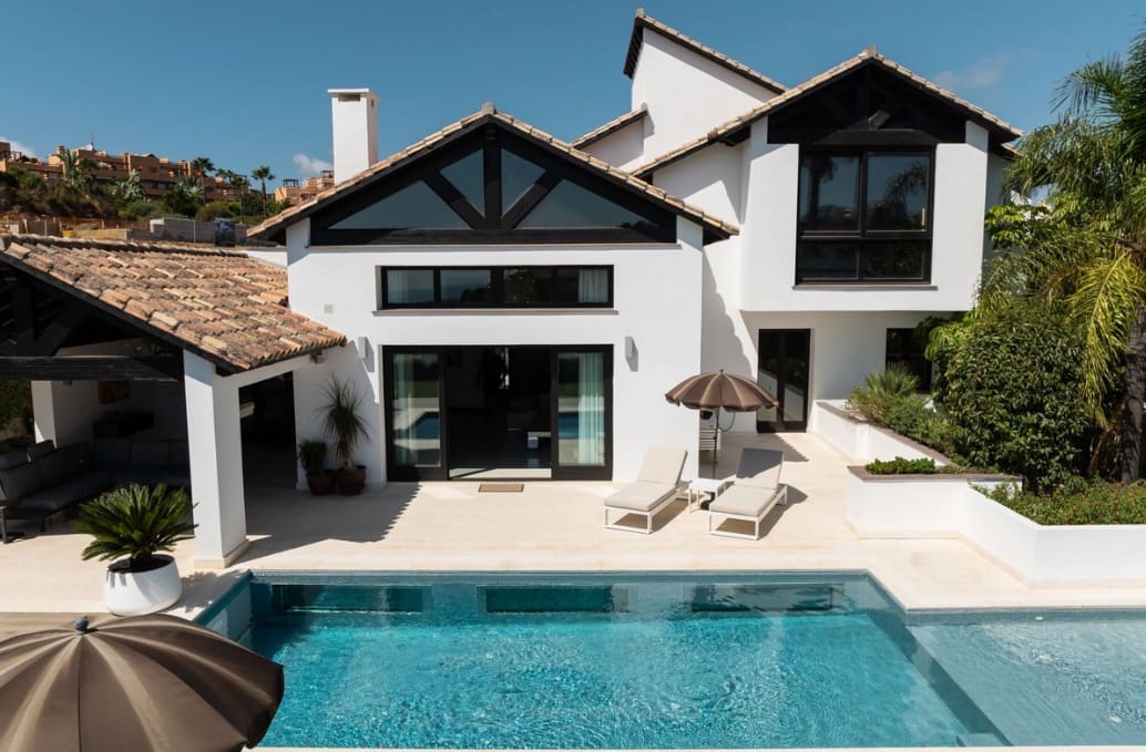 6 bedroom Villa for sale in Casares with pool garage - € 1,900,000 (Ref: 9616393)