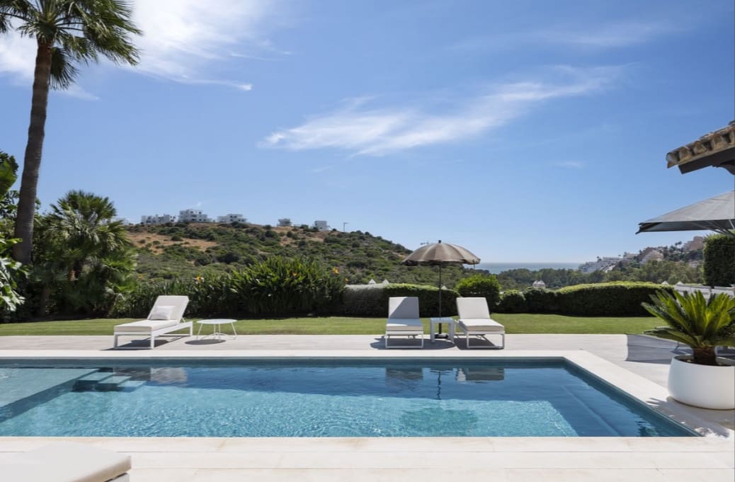 6 bedroom Villa for sale in Casares with pool garage - € 1,900,000 (Ref: 9616393)
