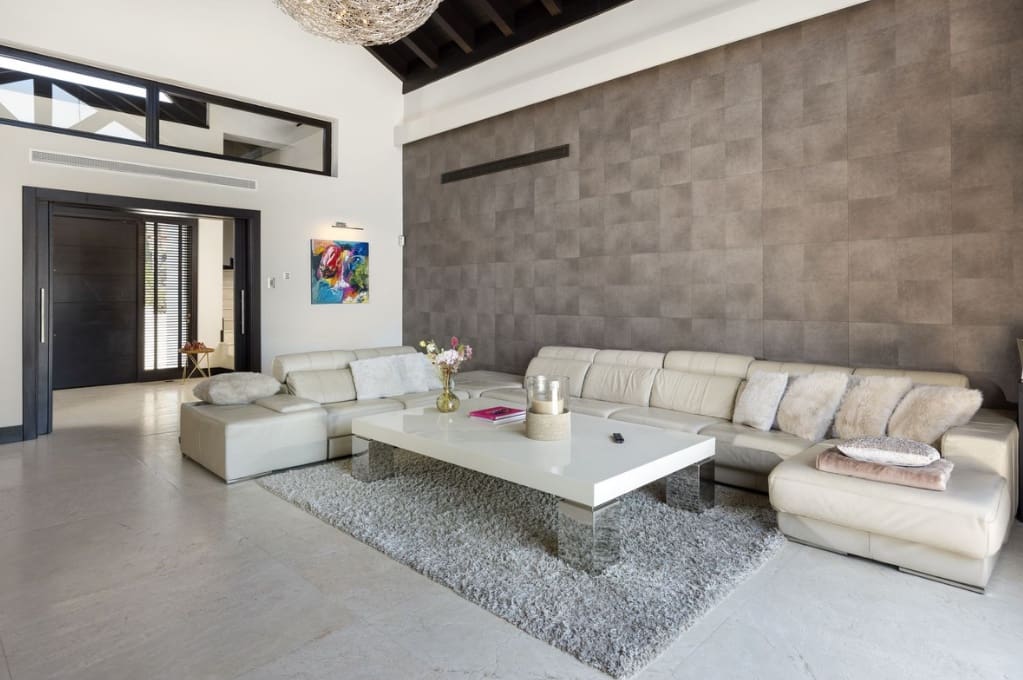 6 bedroom Villa for sale in Casares with pool garage - € 1,900,000 (Ref: 9616393)