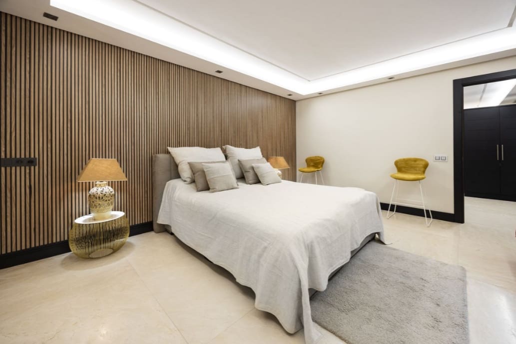 6 bedroom Villa for sale in Casares with pool garage - € 1,900,000 (Ref: 9616393)