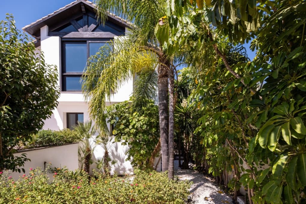 6 bedroom Villa for sale in Casares with pool garage - € 1,900,000 (Ref: 9616393)