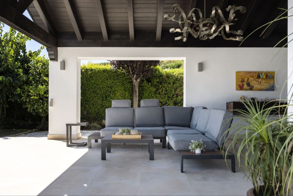 6 bedroom Villa for sale in Casares with pool garage - € 1,900,000 (Ref: 9616393)