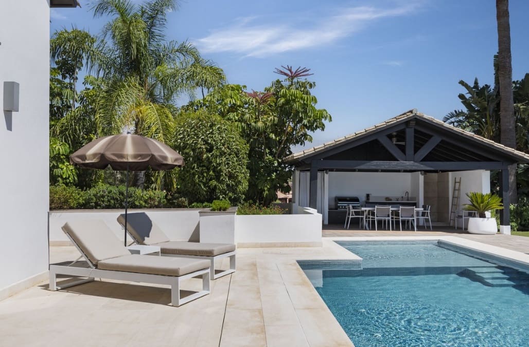 6 bedroom Villa for sale in Casares with pool garage - € 1,900,000 (Ref: 9616393)