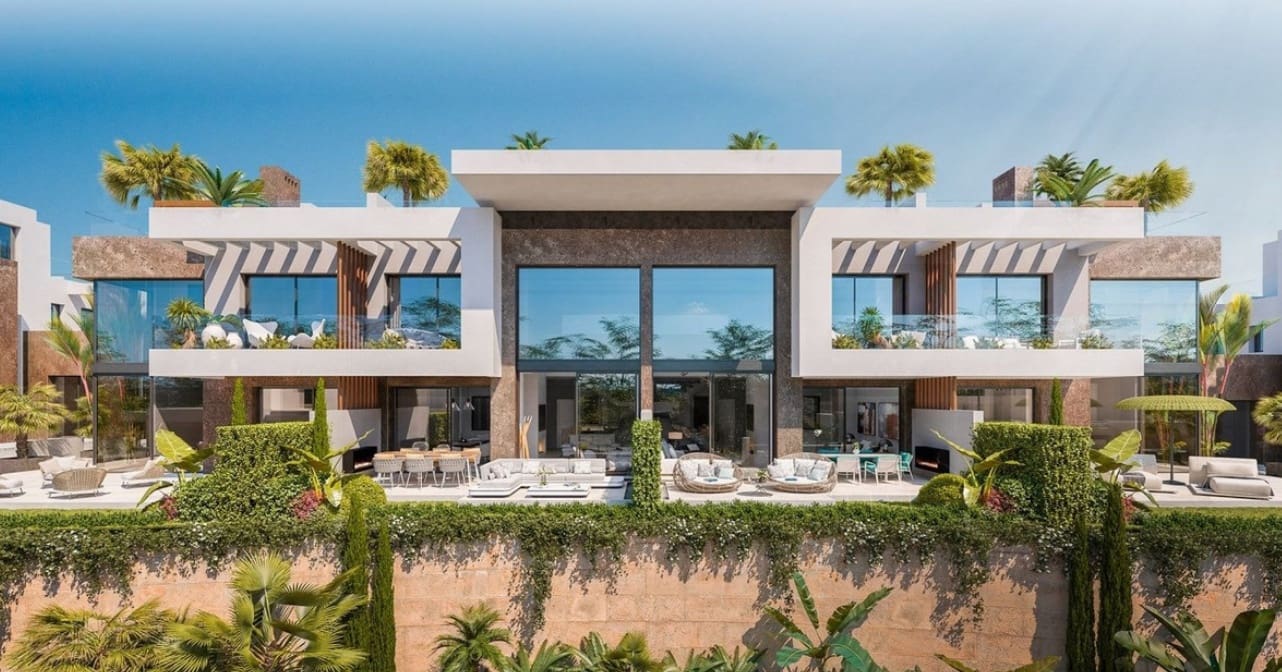 4 bedroom Villa for sale in Marbella with pool garage - € 1,890,000 (Ref: 9616394)