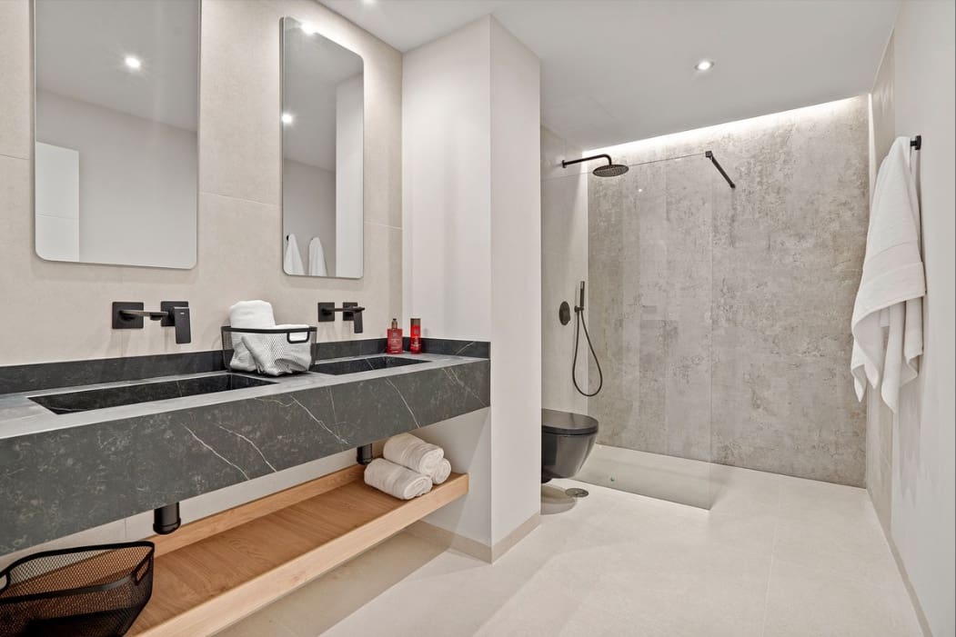 3 bedroom Penthouse for sale in Nueva Andalucia with pool garage - € 895,000 (Ref: 9616396)