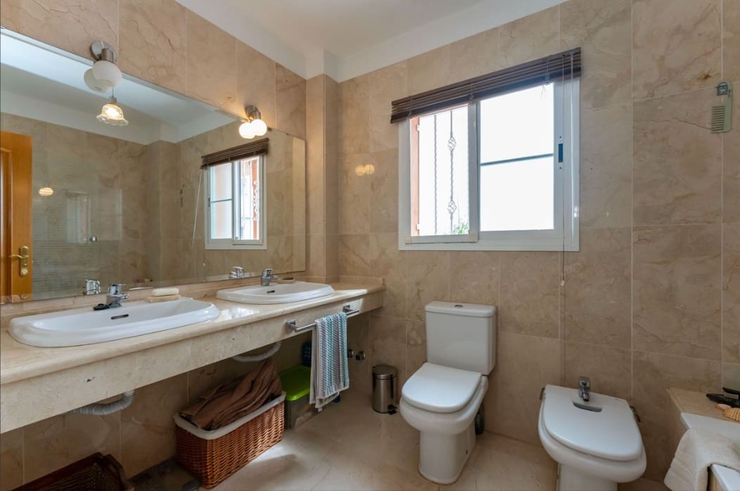 3 chambre Villa/Maison à vendre à Mijas Costa avec piscine garage - 735 000 € (Ref: 9616400)