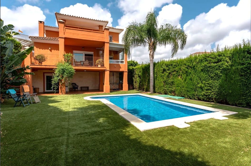 3 chambre Villa/Maison à vendre à Mijas Costa avec piscine garage - 735 000 € (Ref: 9616400)