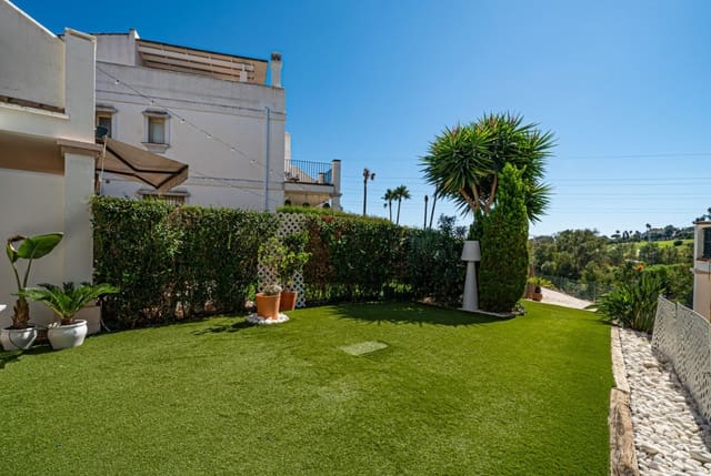 Pareado de 4 habitaciones en Estepona Golf, Estepona en venta con piscina garaje - 585.000 € (Ref: 9616402)