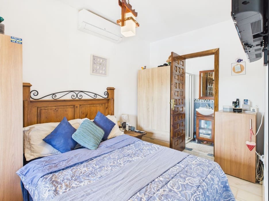 4 bedroom Villa for sale in El Padron with pool garage - € 795,000 (Ref: 9616403)