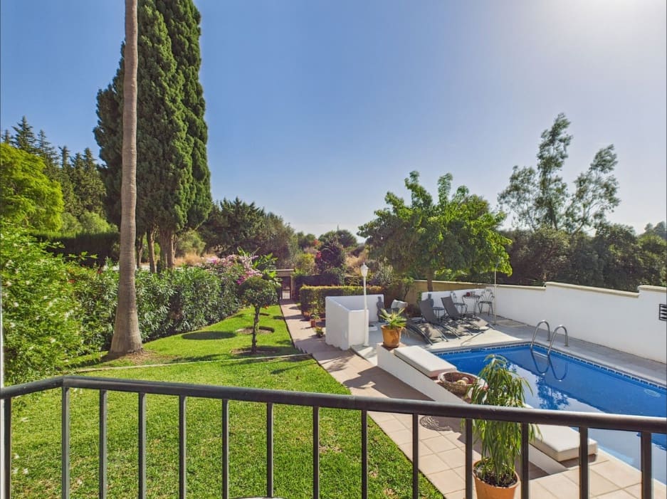 4 bedroom Villa for sale in El Padron with pool garage - € 795,000 (Ref: 9616403)