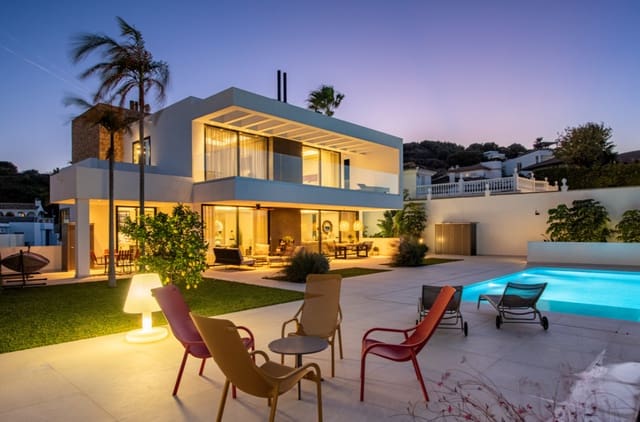 Chalet de 3 habitaciones en Mijas en venta con piscina garaje - 1.895.000 € (Ref: 9616404)