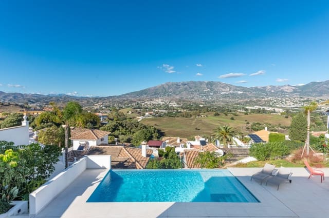 Chalet de 3 habitaciones en Mijas en venta con piscina garaje - 1.895.000 € (Ref: 9616404)