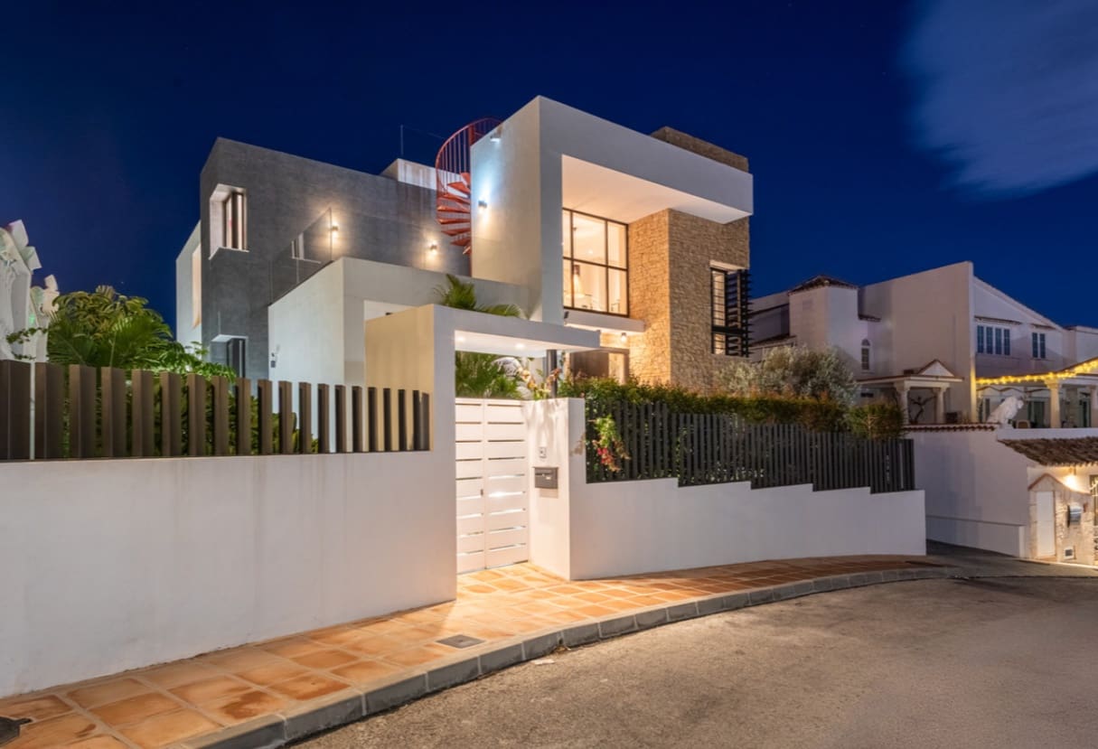 3 chambre Villa/Maison à vendre à Mijas avec piscine garage - 1 895 000 € (Ref: 9616404)