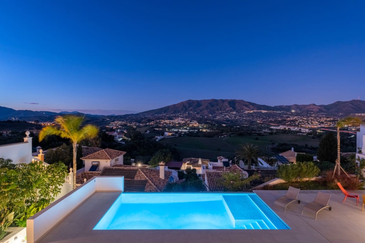 3 chambre Villa/Maison à vendre à Mijas avec piscine garage - 1 895 000 € (Ref: 9616404)