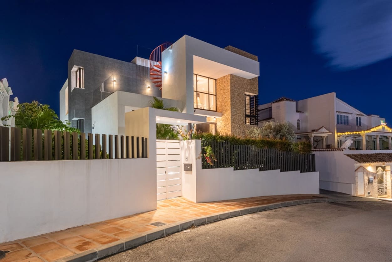 3 chambre Villa/Maison à vendre à Mijas avec piscine garage - 1 895 000 € (Ref: 9616404)