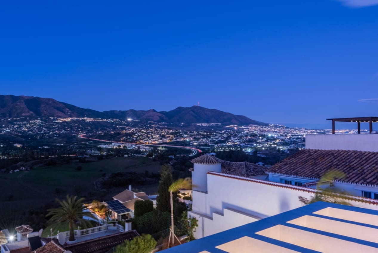 3 chambre Villa/Maison à vendre à Mijas avec piscine garage - 1 895 000 € (Ref: 9616404)