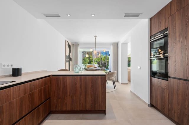 Chalet de 4 habitaciones en Bahia de Casares, Casares en venta con piscina garaje - 1.595.000 € (Ref: 9616405)