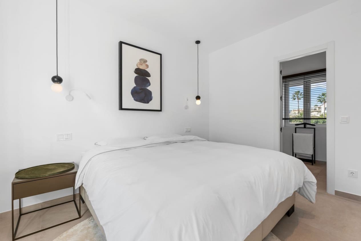 Chalet de 4 habitaciones en Bahia de Casares en venta con piscina garaje - 1.595.000 € (Ref: 9616405)