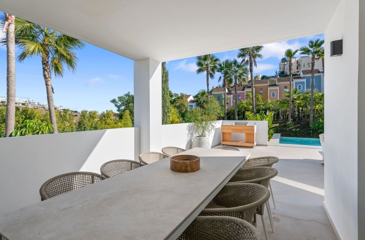 Chalet de 4 habitaciones en Bahia de Casares en venta con piscina garaje - 1.595.000 € (Ref: 9616405)