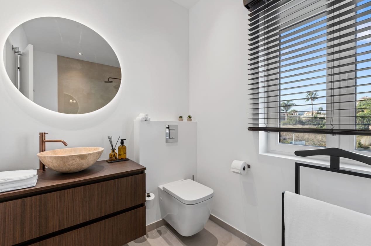 Chalet de 4 habitaciones en Bahia de Casares en venta con piscina garaje - 1.595.000 € (Ref: 9616405)