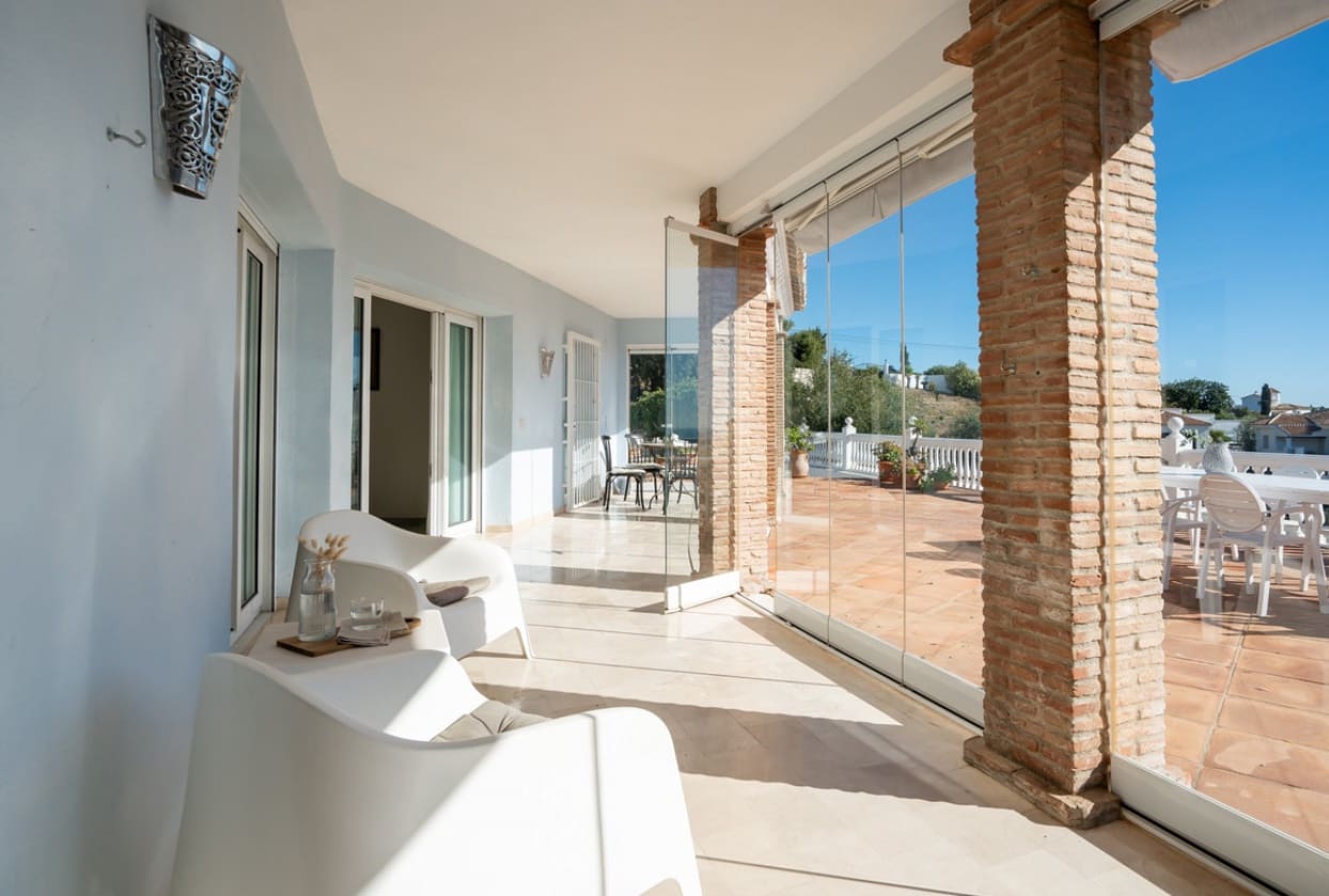 5 sovrum Villa till salu i Mijas med pool garage - 1 299 000 € (Ref: 9616406)