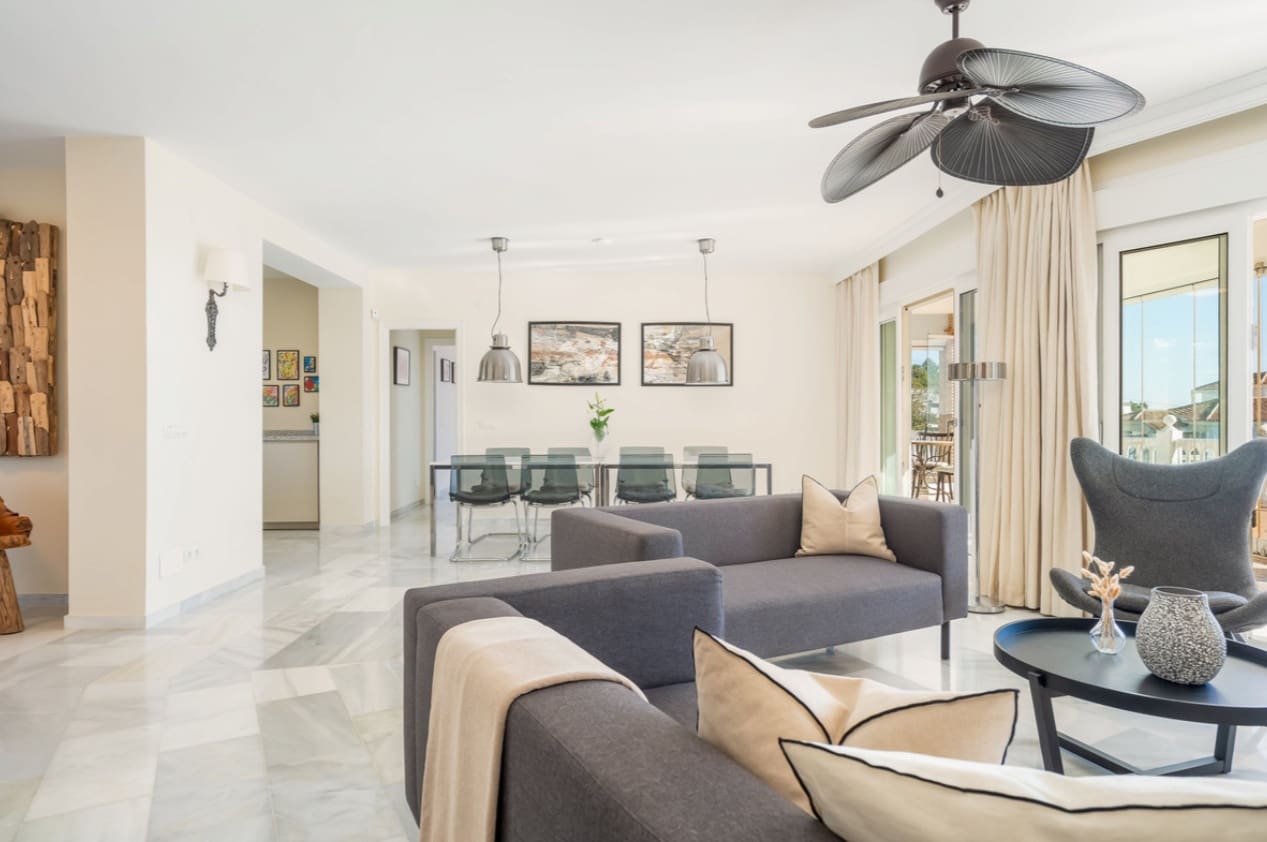 5 sovrum Villa till salu i Mijas med pool garage - 1 299 000 € (Ref: 9616406)