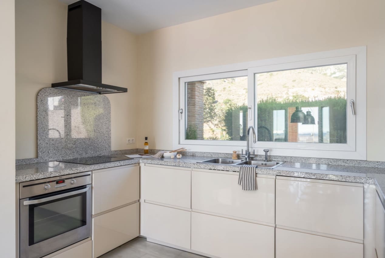 5 sovrum Villa till salu i Mijas med pool garage - 1 299 000 € (Ref: 9616406)