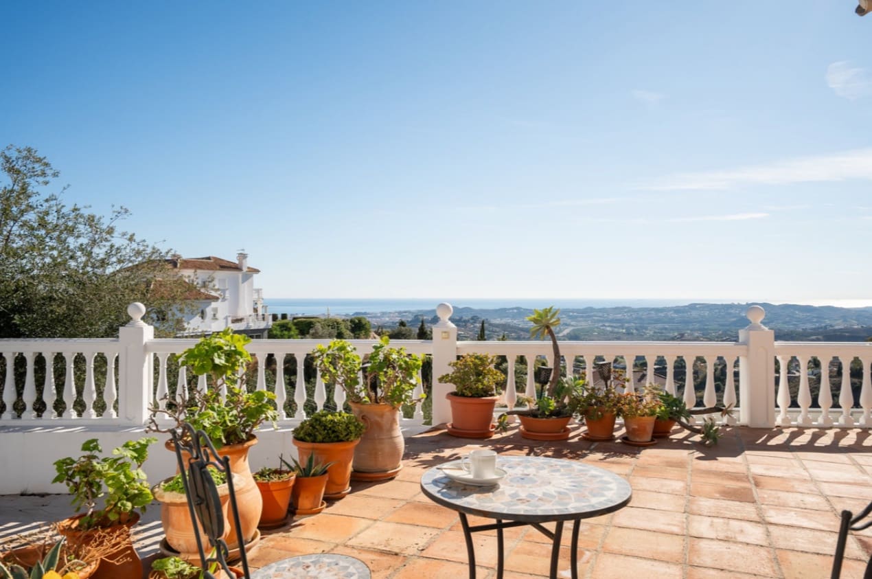 5 sovrum Villa till salu i Mijas med pool garage - 1 299 000 € (Ref: 9616406)