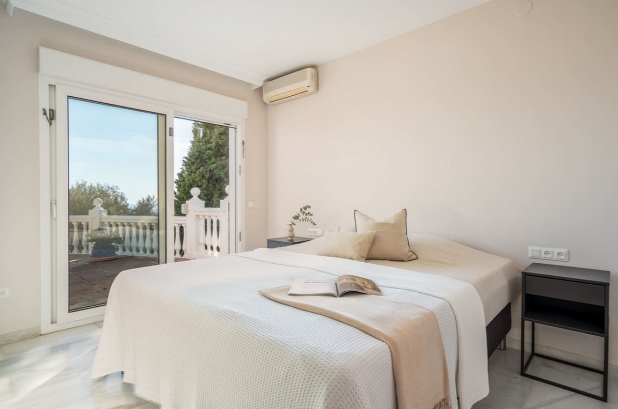 5 sovrum Villa till salu i Mijas med pool garage - 1 299 000 € (Ref: 9616406)