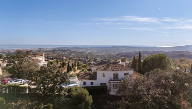 5 bedroom Villa for sale in Mijas with pool garage - € 1,299,000 (Ref: 9616406)