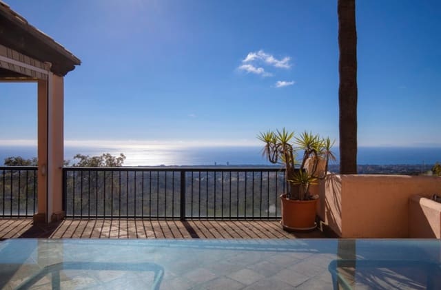 5 quarto Moradia para venda em Marbella com piscina garagem - 1 450 000 € (Ref: 9616407)