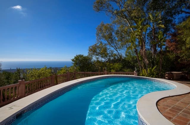 5 quarto Moradia para venda em Marbella com piscina garagem - 1 450 000 € (Ref: 9616407)