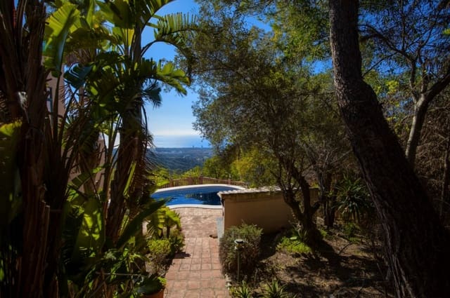 5 quarto Moradia para venda em Marbella com piscina garagem - 1 450 000 € (Ref: 9616407)