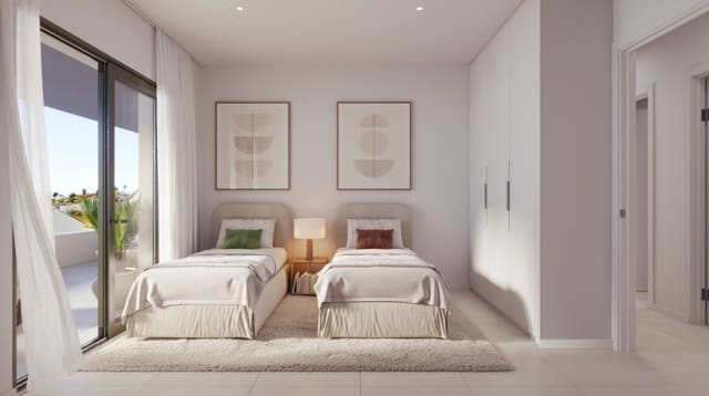 2 bedroom Apartment for sale in Fuengirola with pool garage - € 384,000 (Ref: 9616408)