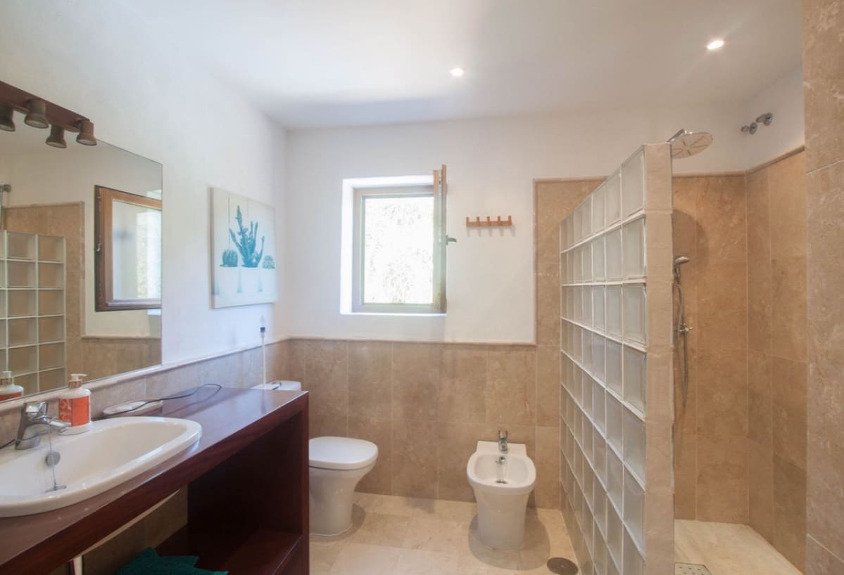 4 slaapkamer Villa te koop in Estepona met zwembad garage - € 795.000 (Ref: 9616409)