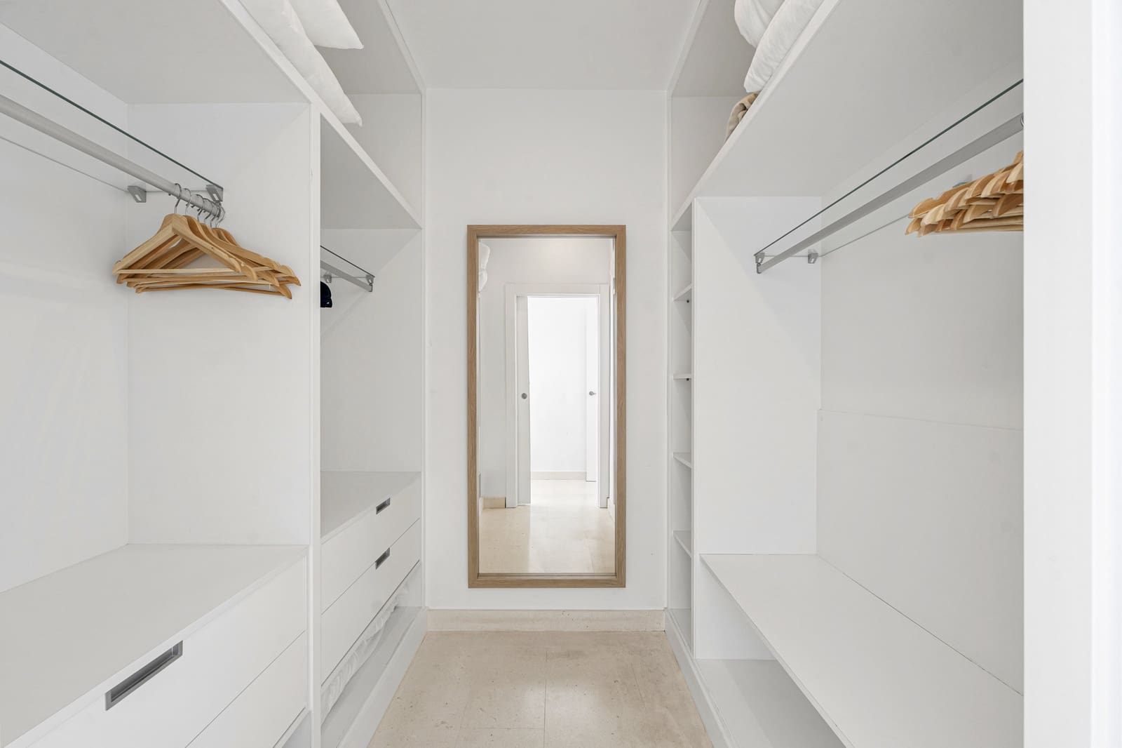 5 slaapkamer Halfvrijstaande villa te koop in Marbella met zwembad garage - € 1.495.000 (Ref: 9616417)