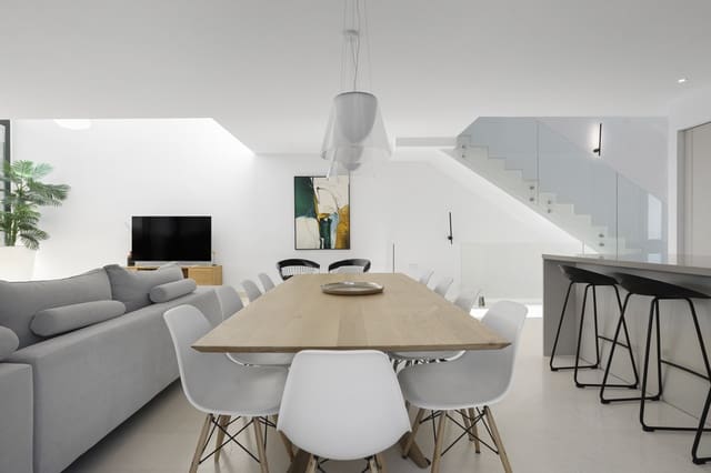 5 bedroom Semi-detached Villa for sale in Marbella with pool garage - € 1,495,000 (Ref: 9616417)