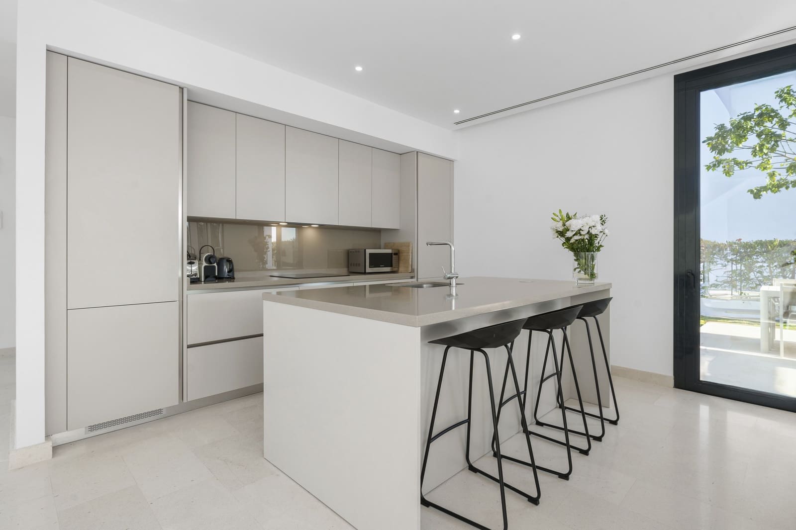 5 slaapkamer Halfvrijstaande villa te koop in Marbella met zwembad garage - € 1.495.000 (Ref: 9616417)