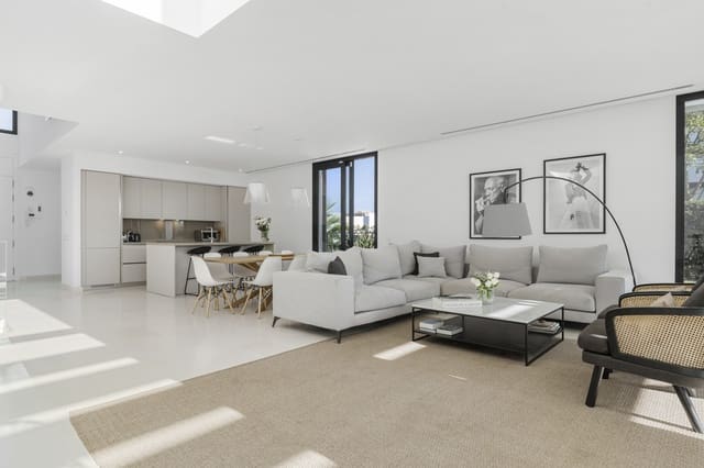 5 bedroom Semi-detached Villa for sale in Marbella with pool garage - € 1,495,000 (Ref: 9616417)