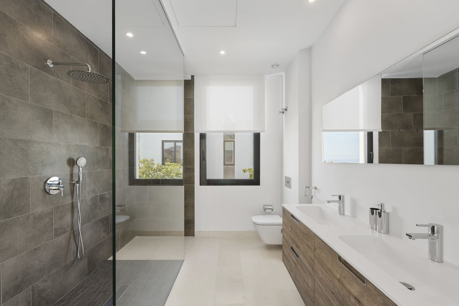 5 slaapkamer Halfvrijstaande villa te koop in Marbella met zwembad garage - € 1.495.000 (Ref: 9616417)