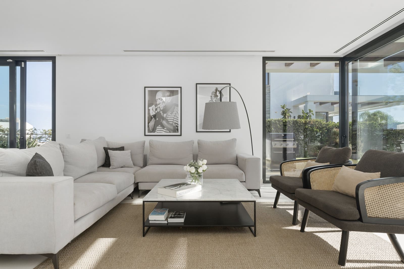 5 soveværelse Semi-Rækkehus til salg i Marbella med swimmingpool garage - € 1.495.000 (Ref: 9616417)
