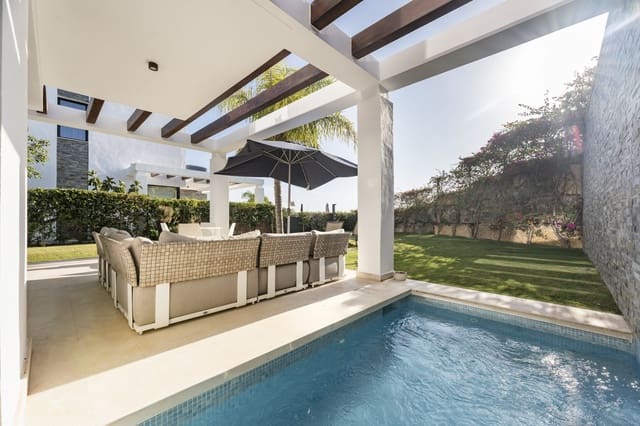Pareado de 5 habitaciones en Marbella en venta con piscina garaje - 1.495.000 € (Ref: 9616417)