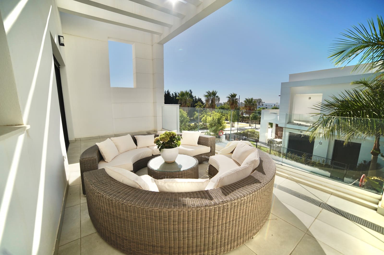 3 quarto Casa em Banda para venda em Marbella com piscina garagem - 899 000 € (Ref: 9616419)