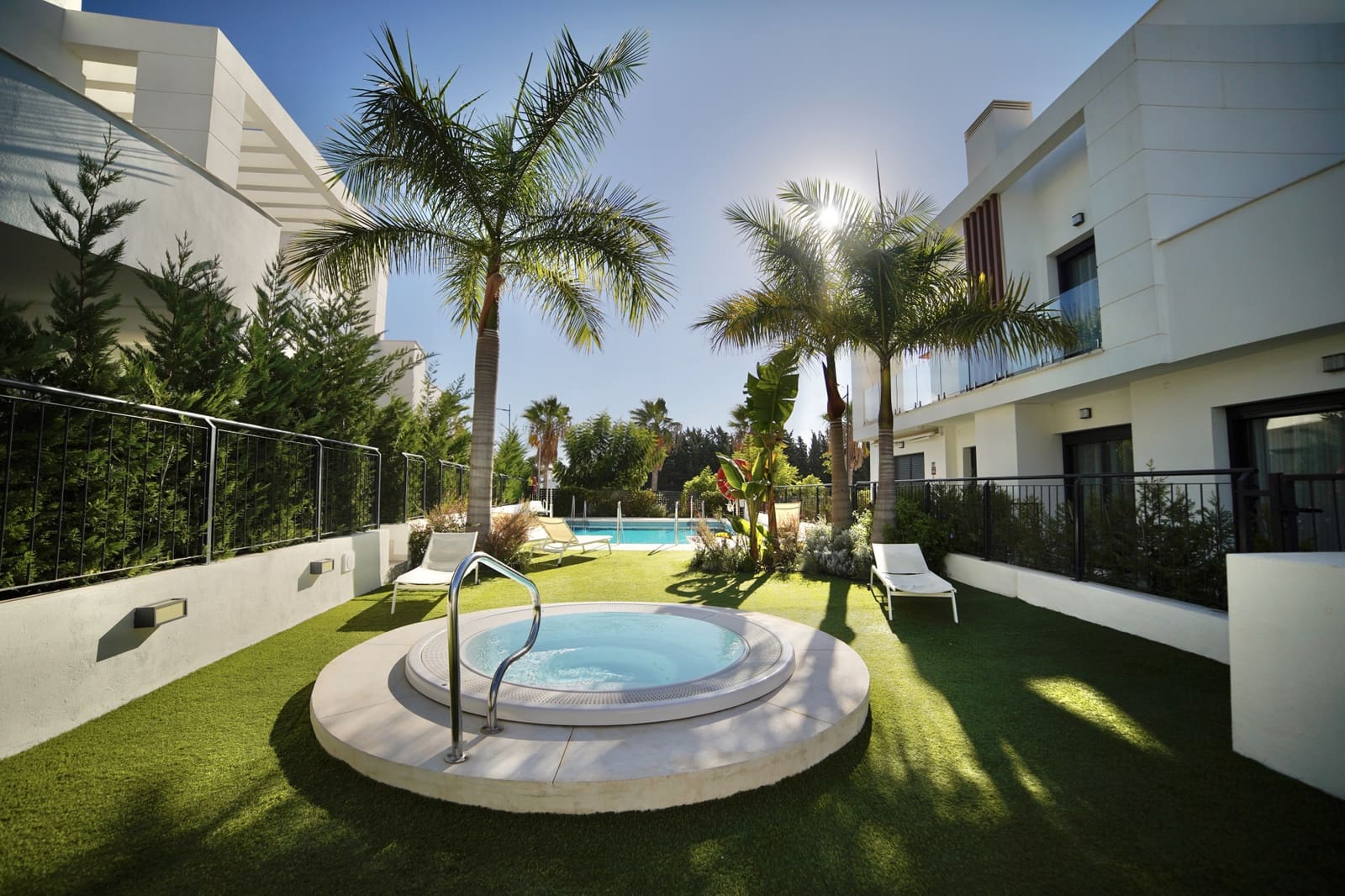 3 quarto Casa em Banda para venda em Marbella com piscina garagem - 899 000 € (Ref: 9616419)