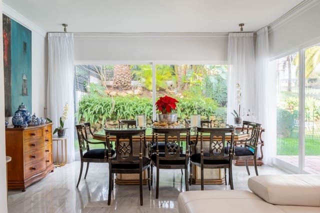 2 sovrum Semi-fristående Villa till salu i Benahavís med pool garage - 1 750 000 € (Ref: 9616423)