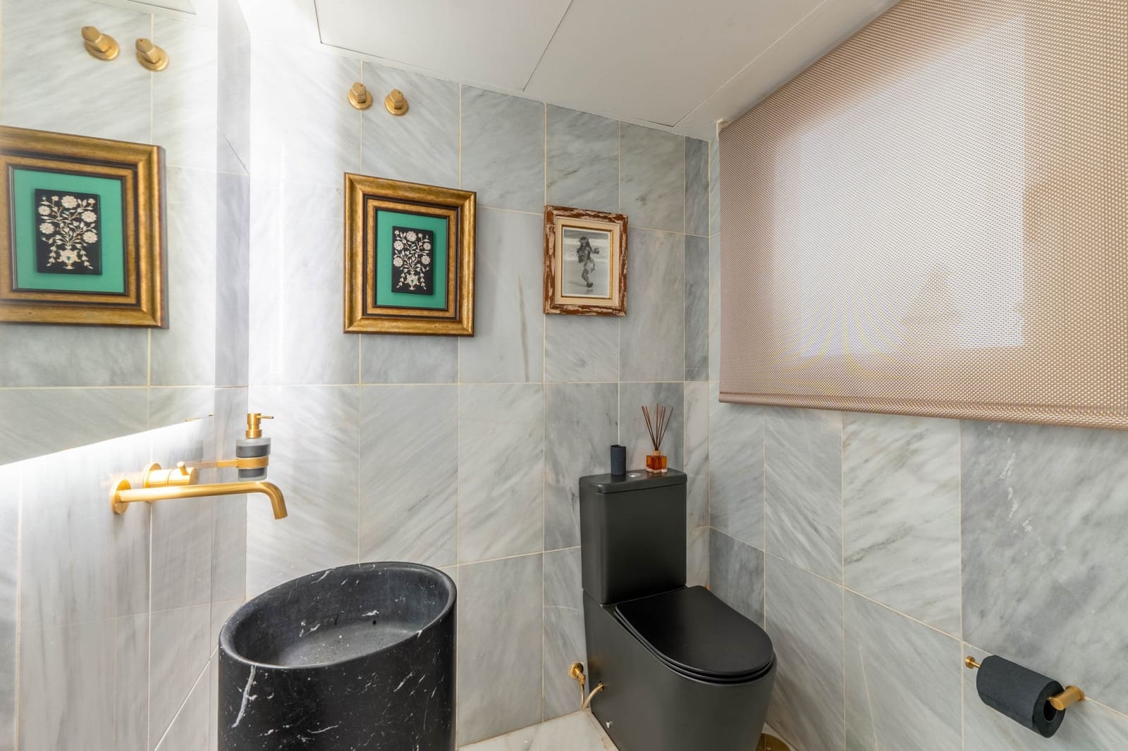 2 sovrum Semi-fristående Villa till salu i Benahavis med pool garage - 1 750 000 € (Ref: 9616423)