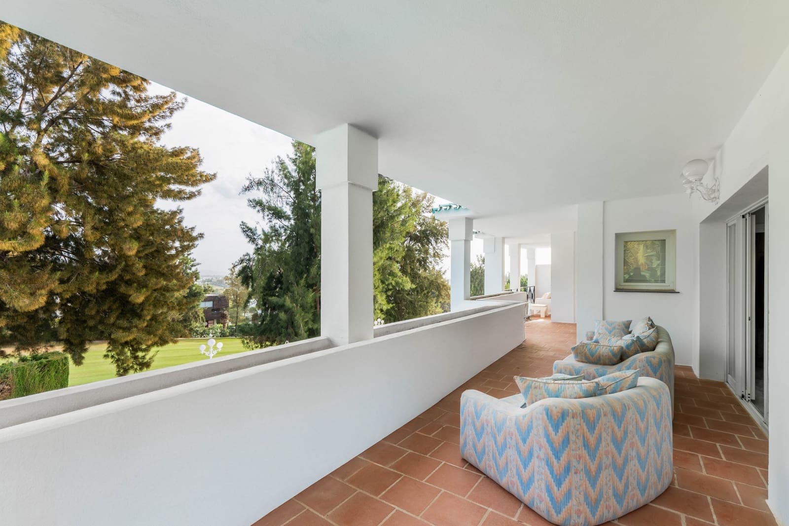 2 sovrum Semi-fristående Villa till salu i Benahavis med pool garage - 1 750 000 € (Ref: 9616423)