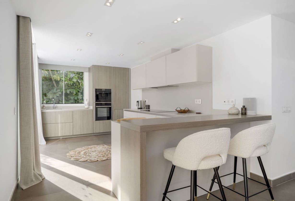 3 bedroom Villa for sale in Mijas with pool garage - € 1,400,000 (Ref: 9616425)